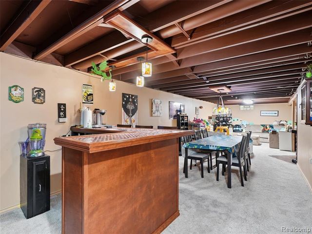 22820 Purdue Avenue, Farmington Hills, MI 48336