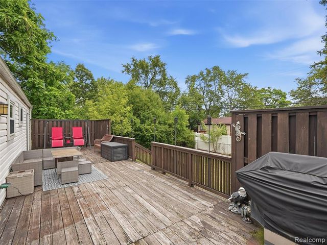 22820 Purdue Avenue, Farmington Hills, MI 48336