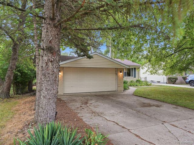 22820 Purdue Avenue, Farmington Hills, MI 48336