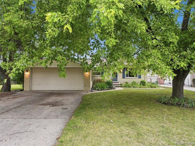 22820 Purdue Avenue, Farmington Hills, MI 48336
