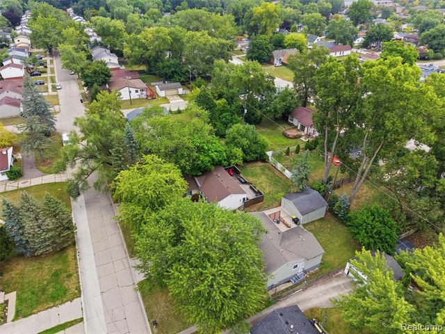 22820 Purdue Avenue, Farmington Hills, MI 48336