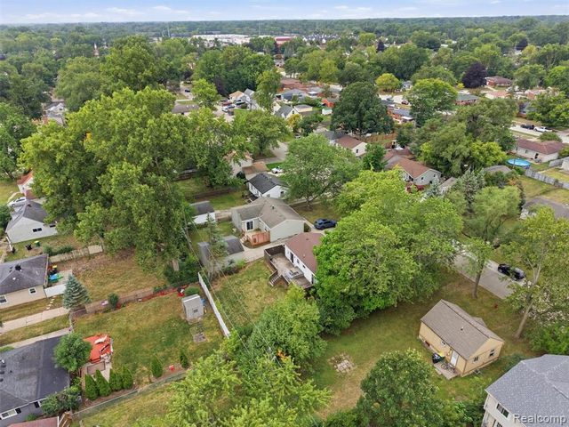 22820 Purdue Avenue, Farmington Hills, MI 48336