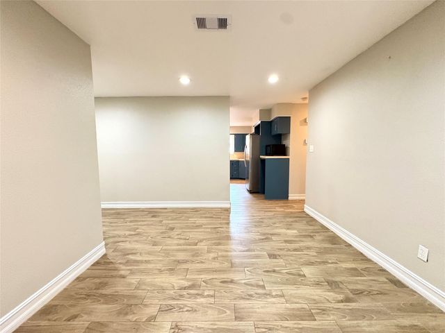 1702 Baylor Avenue, Bay City, TX 77414