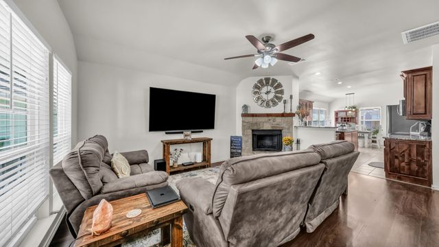 221 Lovers Path Drive, Springtown, TX 76082