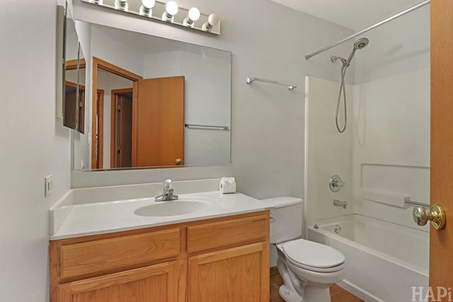 511 Mc Kenzie Court, Lake Villa, IL 60046