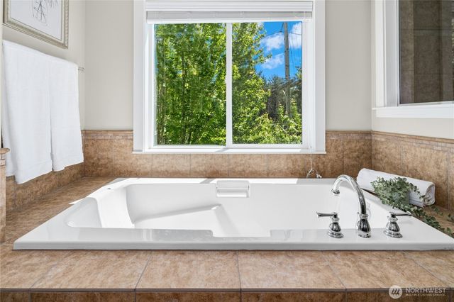 5080 163rd Place SE, Bellevue, WA 98006