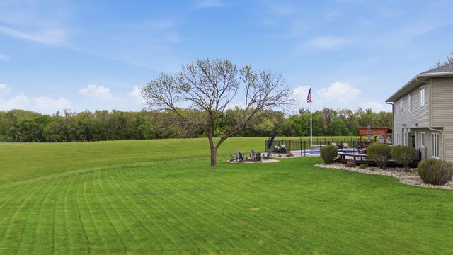 3500 Riverview Circle, Moorhead, MN 56560