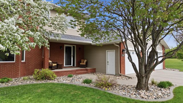 3500 Riverview Circle, Moorhead, MN 56560
