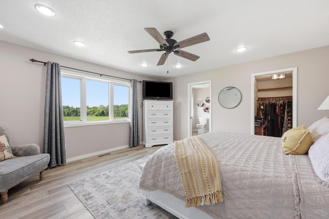 3500 Riverview Circle, Moorhead, MN 56560