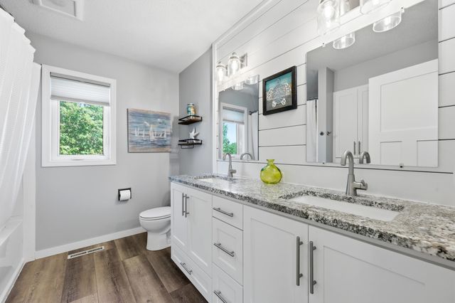 3500 Riverview Circle, Moorhead, MN 56560