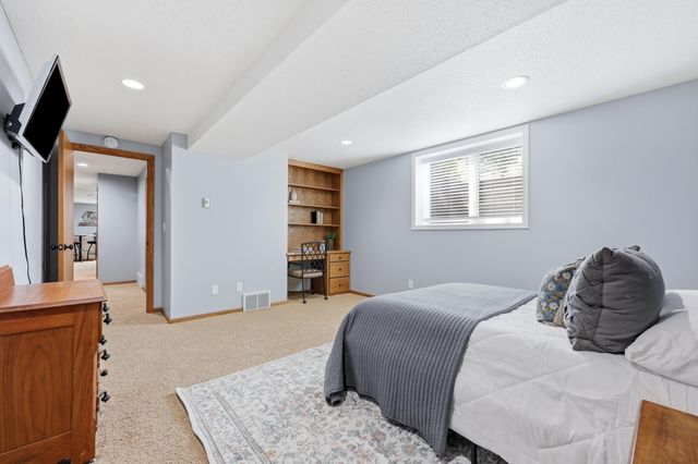 3500 Riverview Circle, Moorhead, MN 56560