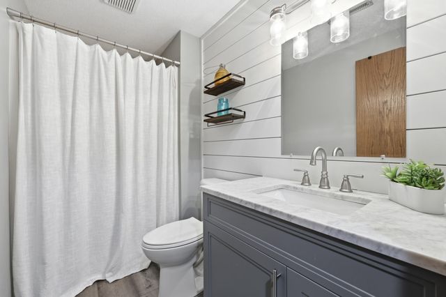 3500 Riverview Circle, Moorhead, MN 56560