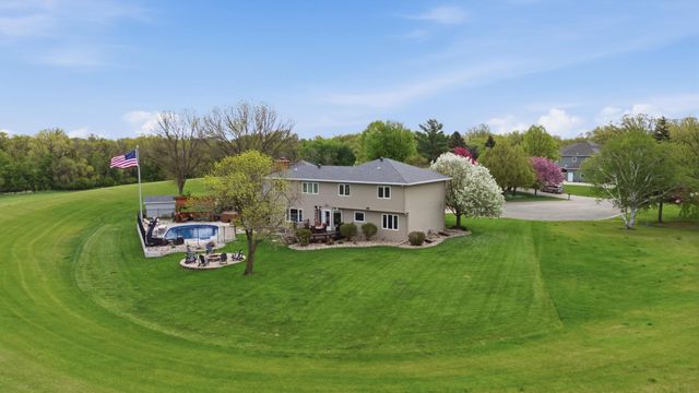 3500 Riverview Circle, Moorhead, MN 56560
