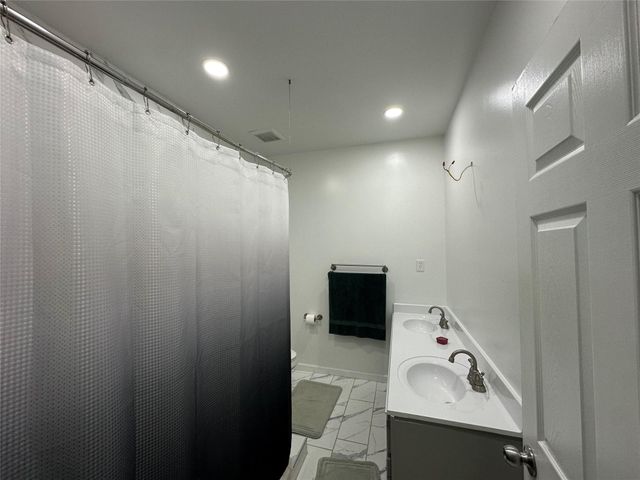 2210 Road 5500, Cleveland, TX 77327