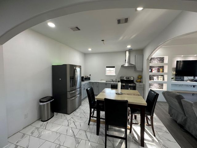 2210 Road 5500, Cleveland, TX 77327