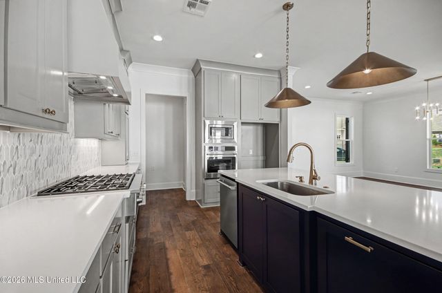 106 Heron'S Bay Circle, Madison, MS 39110