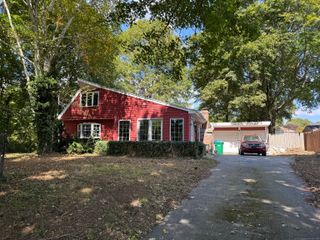 5 Vivian Court, Waterford, CT 06385