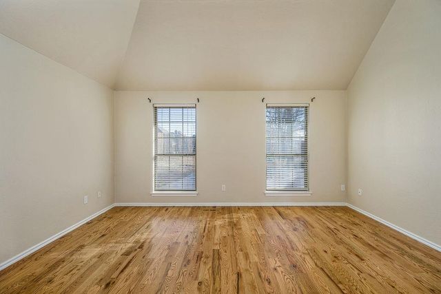 2416 Glen Hollow Road, Edmond, OK 73034