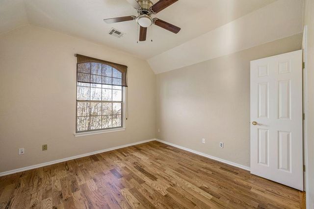 2416 Glen Hollow Road, Edmond, OK 73034