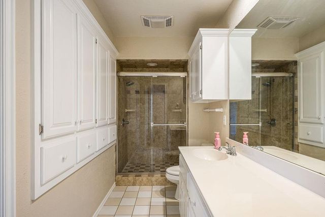 2416 Glen Hollow Road, Edmond, OK 73034