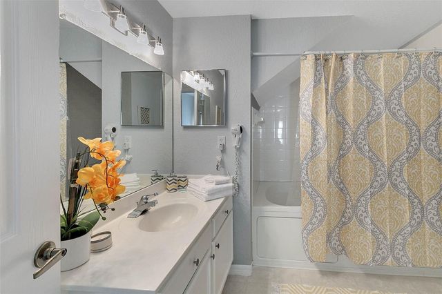 4561 YELLOWGOLD ROAD E 102, Kissimmee, FL 34746