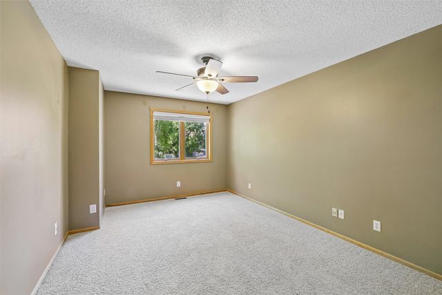 811 Burr Oaks Drive 1102, West Des Moines, IA 50266