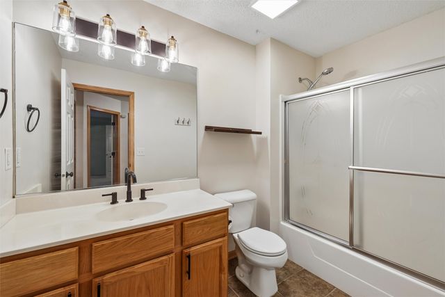 811 Burr Oaks Drive 1102, West Des Moines, IA 50266