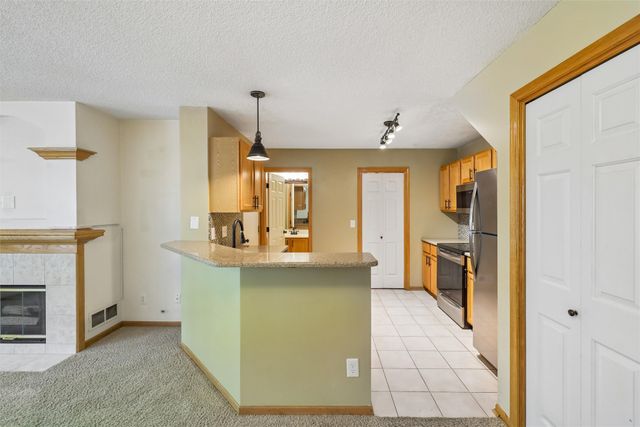 811 Burr Oaks Drive 1102, West Des Moines, IA 50266
