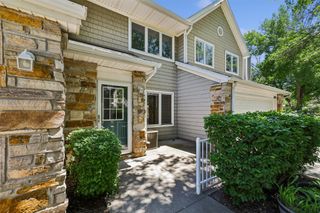 811 Burr Oaks Drive 1102, West Des Moines, IA 50266