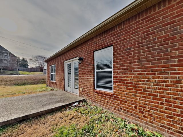 1030 Ryan Ct, Gallatin, TN 37066