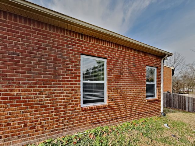 1030 Ryan Ct, Gallatin, TN 37066