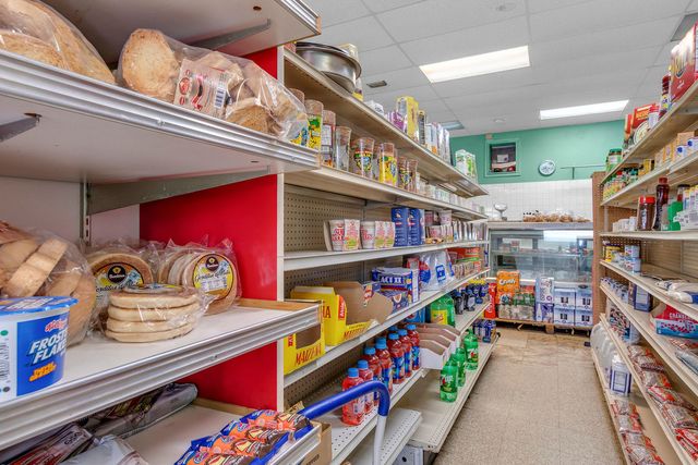 6706 16th Street, Berwyn, IL 60402