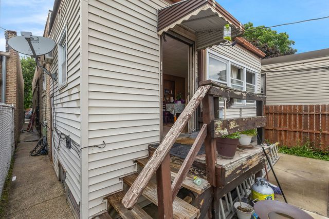 6706 16th Street, Berwyn, IL 60402