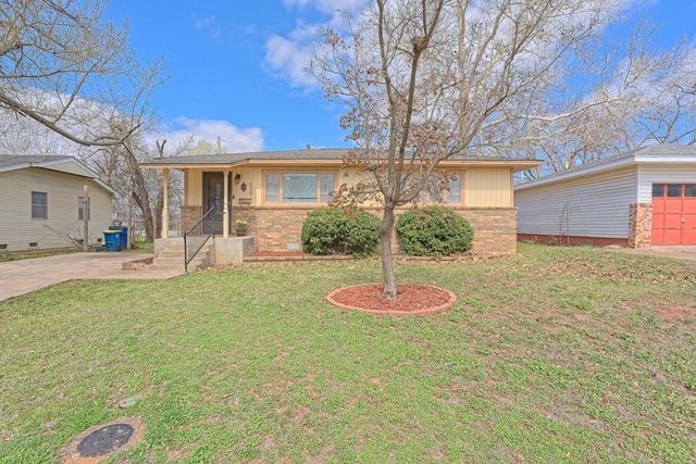 616 E Maple Avenue, Stillwater, OK 74074