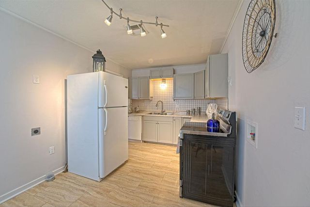 616 E Maple Avenue, Stillwater, OK 74074