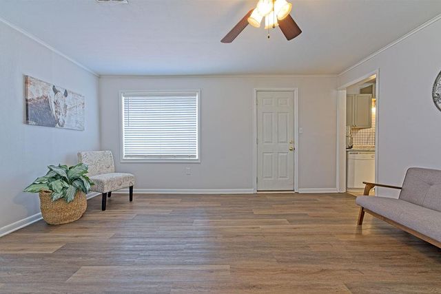 616 E Maple Avenue, Stillwater, OK 74074