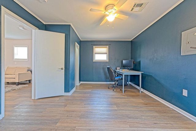 616 E Maple Avenue, Stillwater, OK 74074