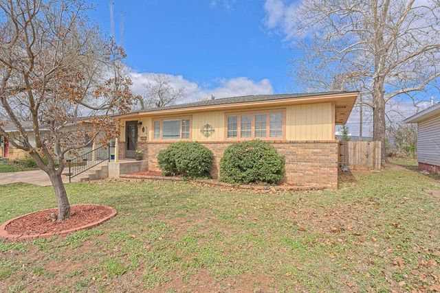 616 E Maple Avenue, Stillwater, OK 74074