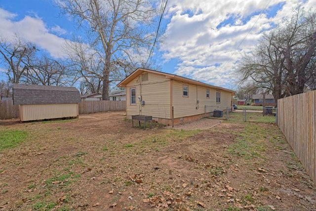 616 E Maple Avenue, Stillwater, OK 74074