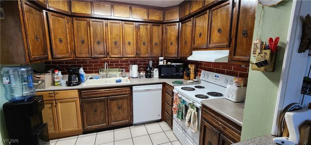 1324 Chestnut Street, Henderson, NV 89011