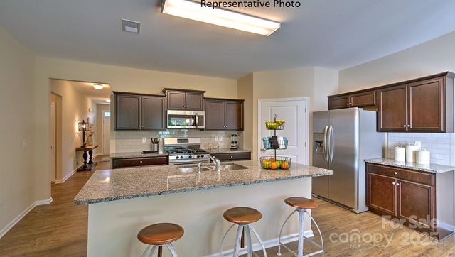 637 17th Avenue Drive NE, Hickory, NC 28601