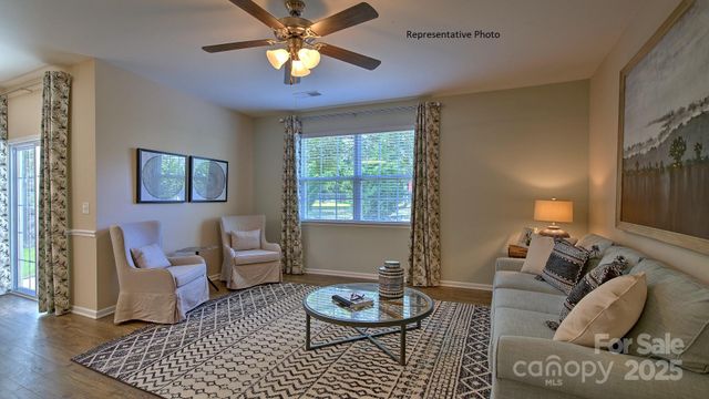 637 17th Avenue Drive NE, Hickory, NC 28601