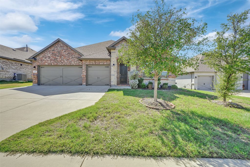 919 Hondo Lane, Mansfield, TX 76063