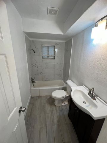 5911 Grace Lane 1, Houston, TX 77021