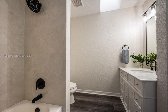 2668 Country Golf Dr, Wellington, FL 33414