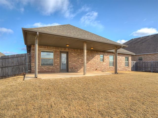 18505 Melogold Drive, Edmond, OK 73012