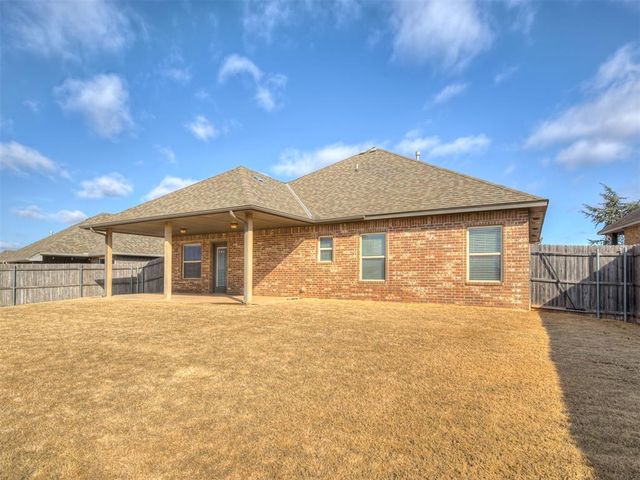 18505 Melogold Drive, Edmond, OK 73012
