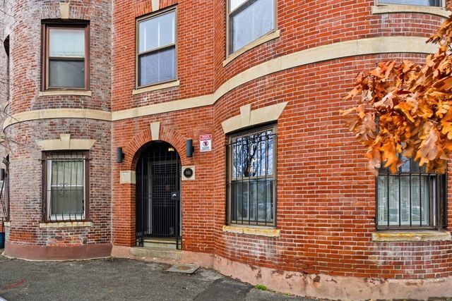 881 Harrison Ave 1, Boston, MA 02118