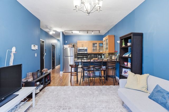 881 Harrison Ave 1, Boston, MA 02118