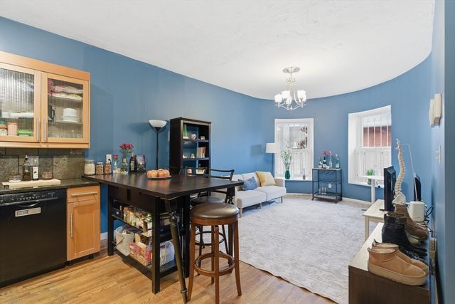 881 Harrison Ave 1, Boston, MA 02118